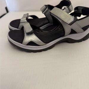 ECCO Womens Comfort Yucatan 2.0 Sport Sandal Sz 9-9.5 Eu 40 Pure Silver Shoes